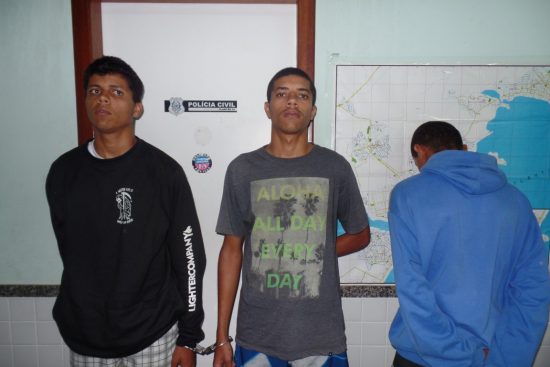 SAM 8096 Medium - Três irmãos são presos por tráfico de drogas em Guarapari