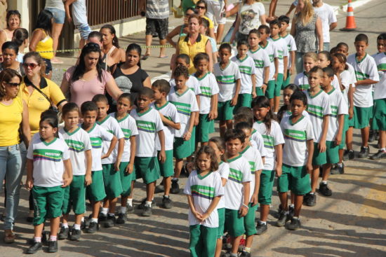 desfile 7 de setembro - 23 escolas de Anchieta participam de desfile da Independência do Brasil