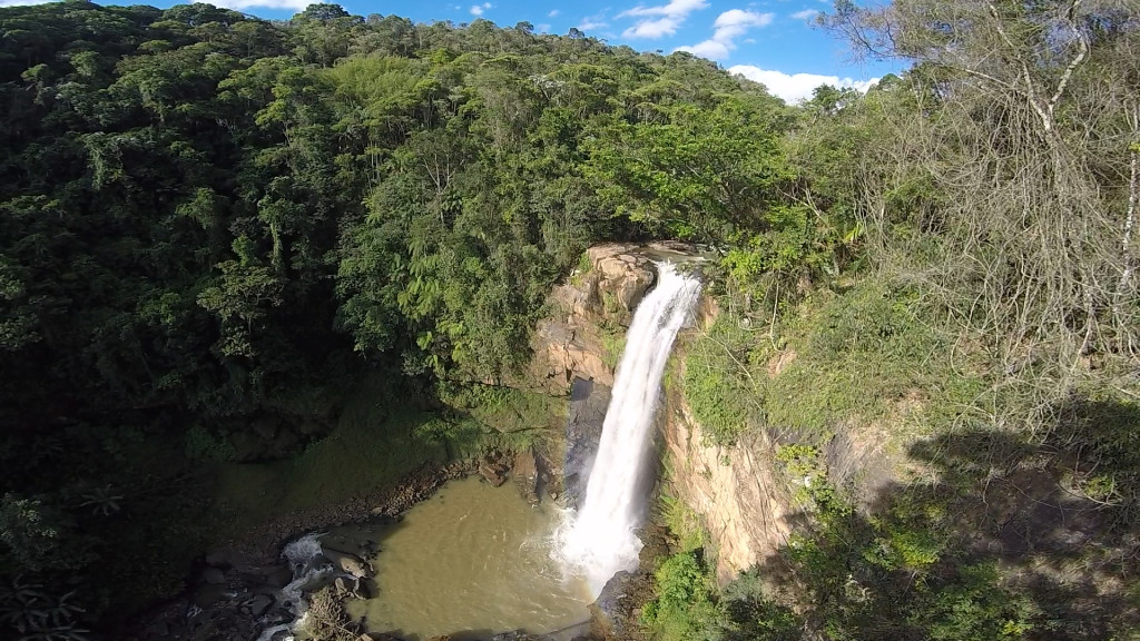 Localizada em Matilde, a Cachoeira Engenheiro Reeve é a maior queda d'água do Estado: 65 metros.