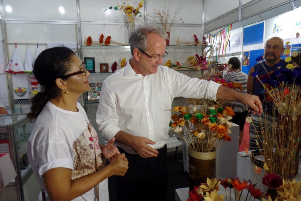O vice-governador visitou alguns estandes e conversou com os expositores. Foto: João Thomazelli/Folha da Cidade