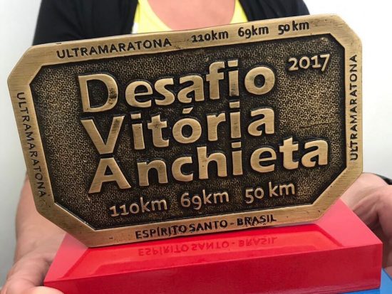 Atleta de Guarapari conquista mais um troféu em corrida de revezamento