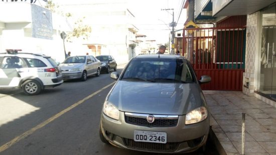 PM recupera carro de padre roubado em Guarapari