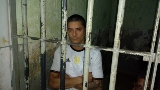 Depatri prende homem que torturou e roubou aposentado em Guarapari