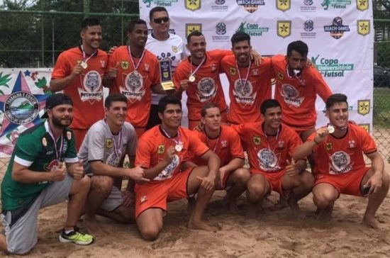 atlética 1 - Times de faculdade em Guarapari arrecadam fundos para participar do campeonato brasileiro de Beach Soccer