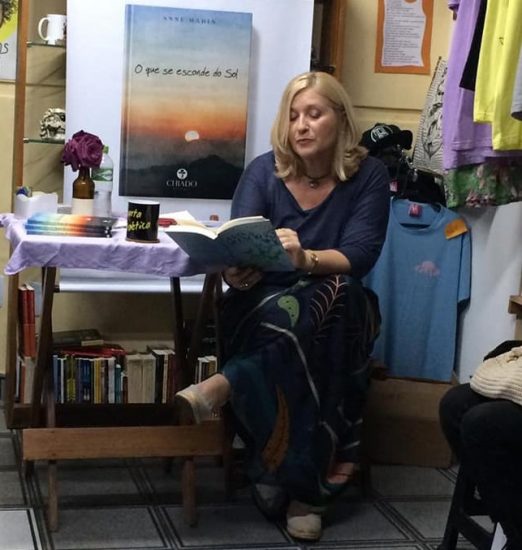 anne - Anne Mahin lança livro de contos em Guarapari