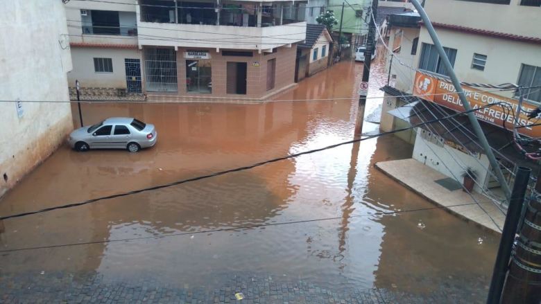 ChuvaAlfredo1 - Alfredo Chaves: chuva intensa preocupa moradores