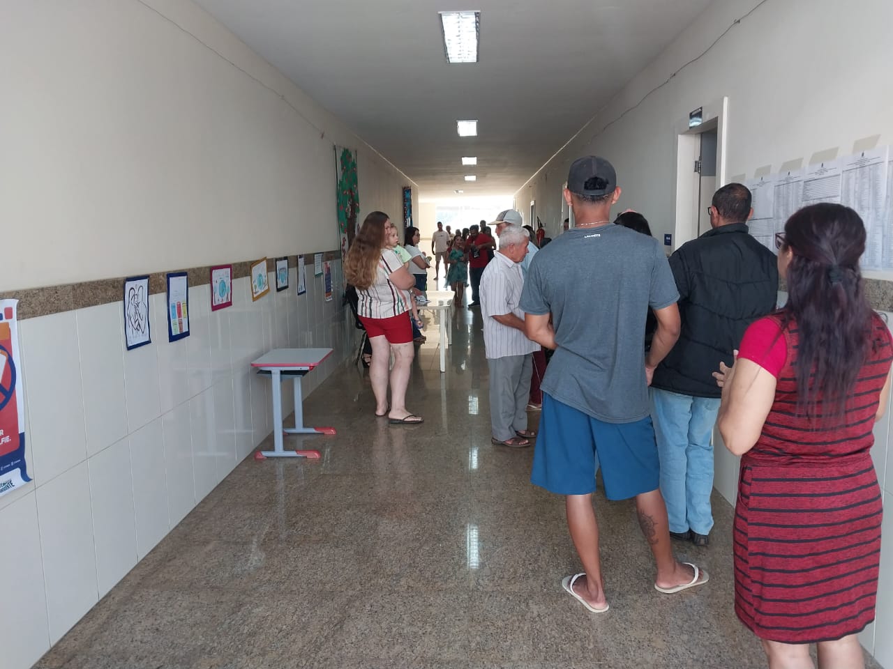 WhatsApp Image 2022 10 02 at 14.28.46 - Eleitores de Guarapari enfrentam filas durante a manhã deste domingo (02)