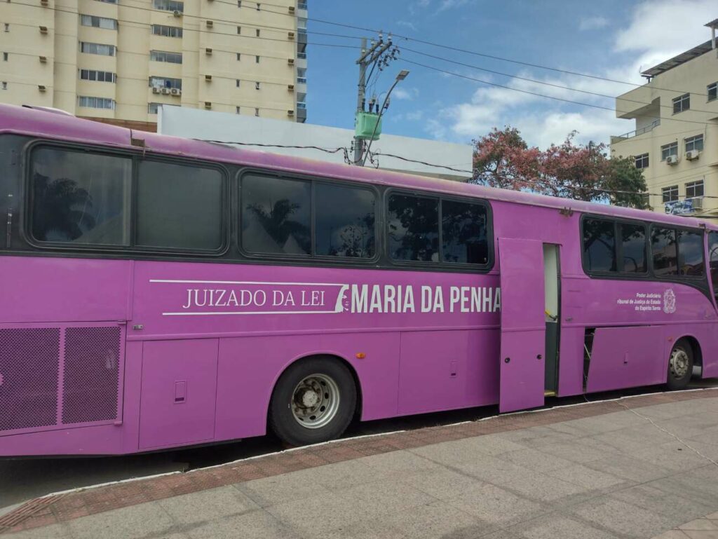 onibus rosa guarapari - Momento Mulher: ação promove diversas atividades nesta terça (18) em Guarapari