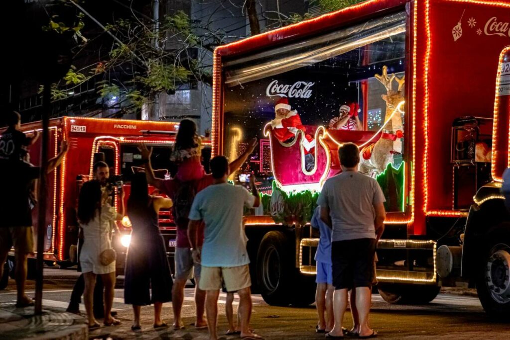 caravana coca cola 2023 - Caravana de Natal da Coca-Cola já tem previsão para passar por Guarapari; confira os detalhes