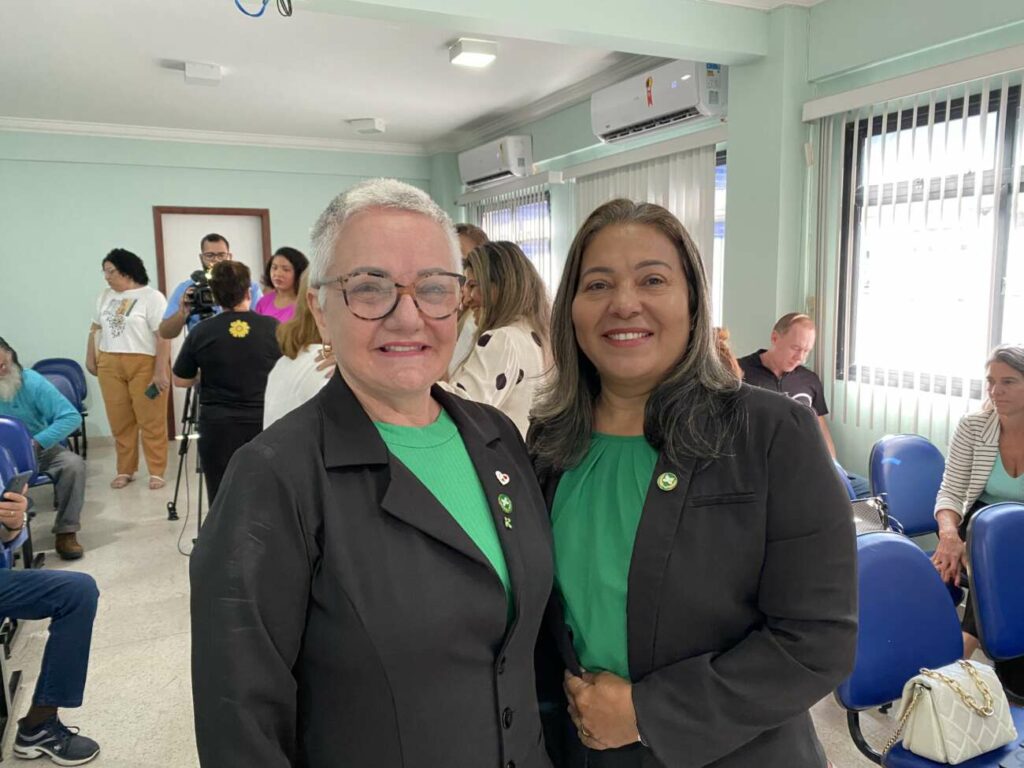 Tania Prado e Maria Jose Zanon - DPJ de Guarapari agora conta com espaço para atendimento a mulheres vítimas de violência