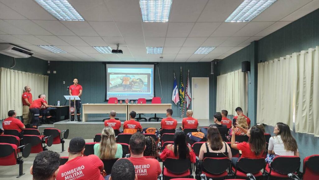 WhatsApp Image 2024 05 28 at 15.26.29 - Bombeiros de Guarapari comemoram feito histórico em desafio de salvamento veicular