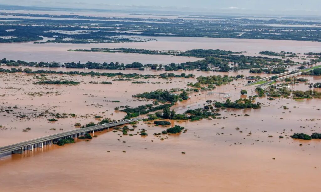 enchentes RS - Coluna Dom Antônio: Calamidades como a do RS - temos parcela de responsabilidade nisso