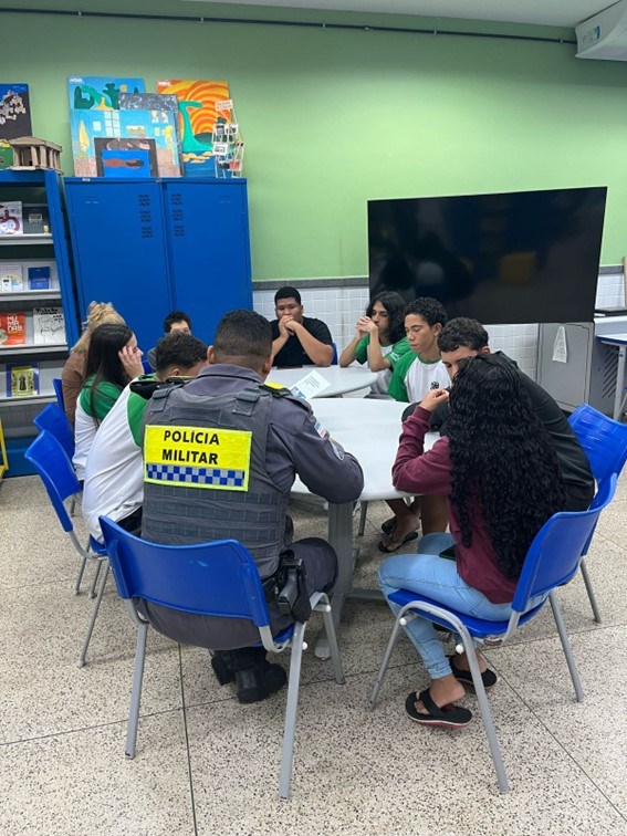 CYBERBULLYING 2 - Escola de Guarapari debate cyberbullying com alunos e membros da comunidade
