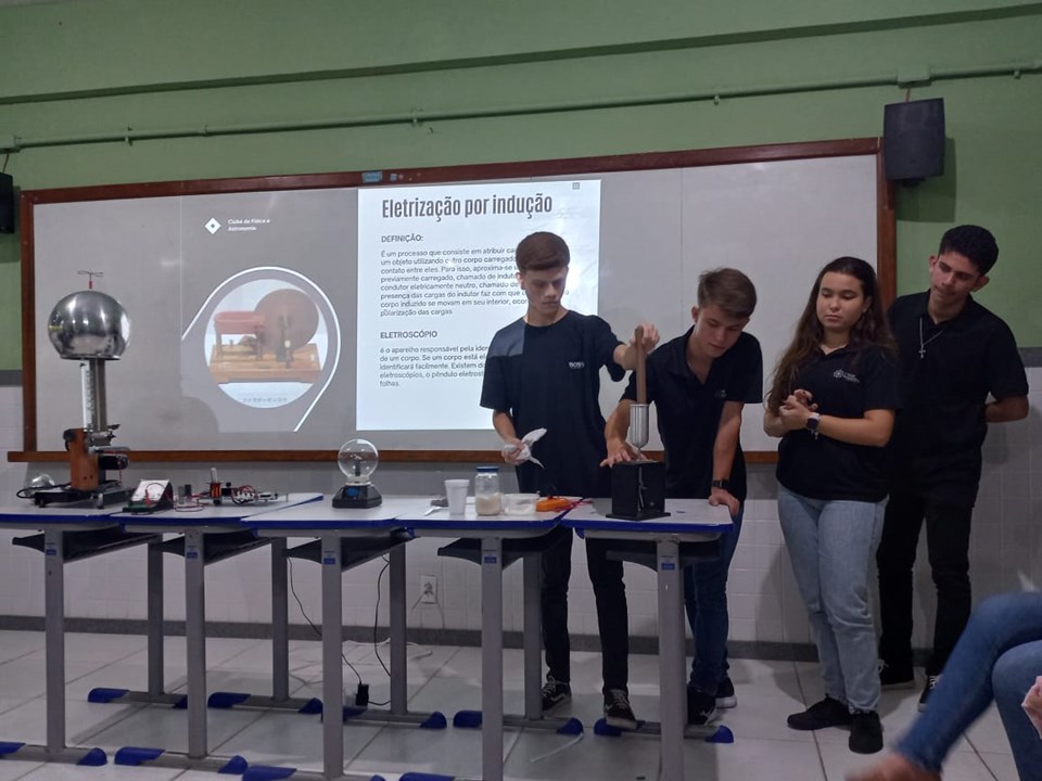 SHOW DE FISICA 2 - Escola de Guarapari promove primeiro Show de Física e Astronomia