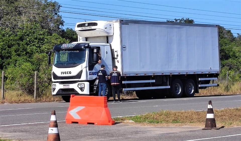 WhatsApp Image 2024 06 25 at 14.03.15 1 - Blitz na Rodovia do Sol resulta em mais de R$ 60 mil em autuações por transporte de produtos sem notas fiscais