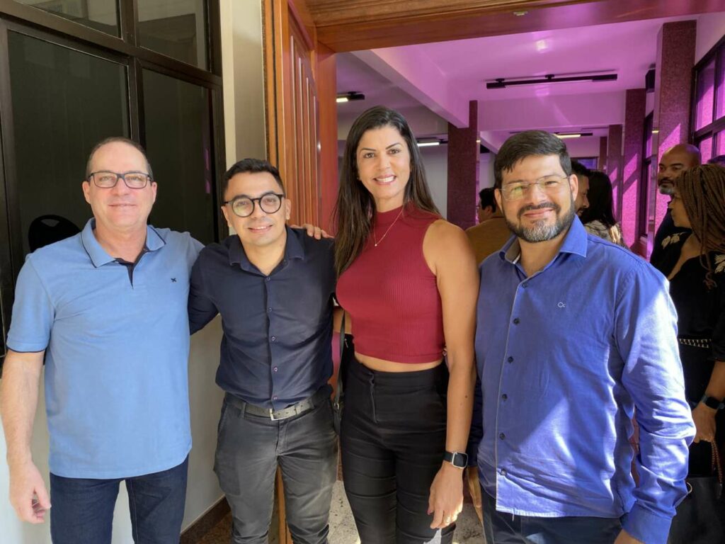 Junior Tofoli Rafael Avanci Helaine Pinheiro e Leanderson Cordeiro - Palestras sobre a importância do associativismo marcam mais um encontro da Associação Guarapari em Ação