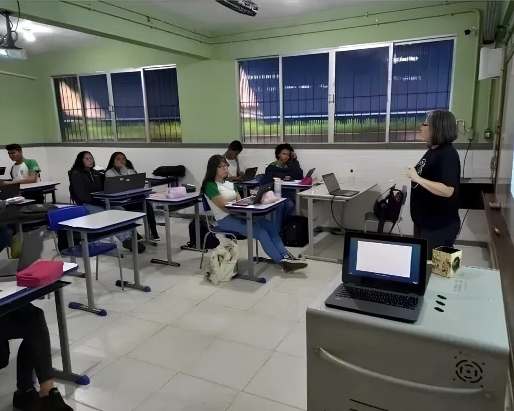 Acoes Amig 5 - Associação busca voluntários para fortalecer projeto de capacitação em Guarapari