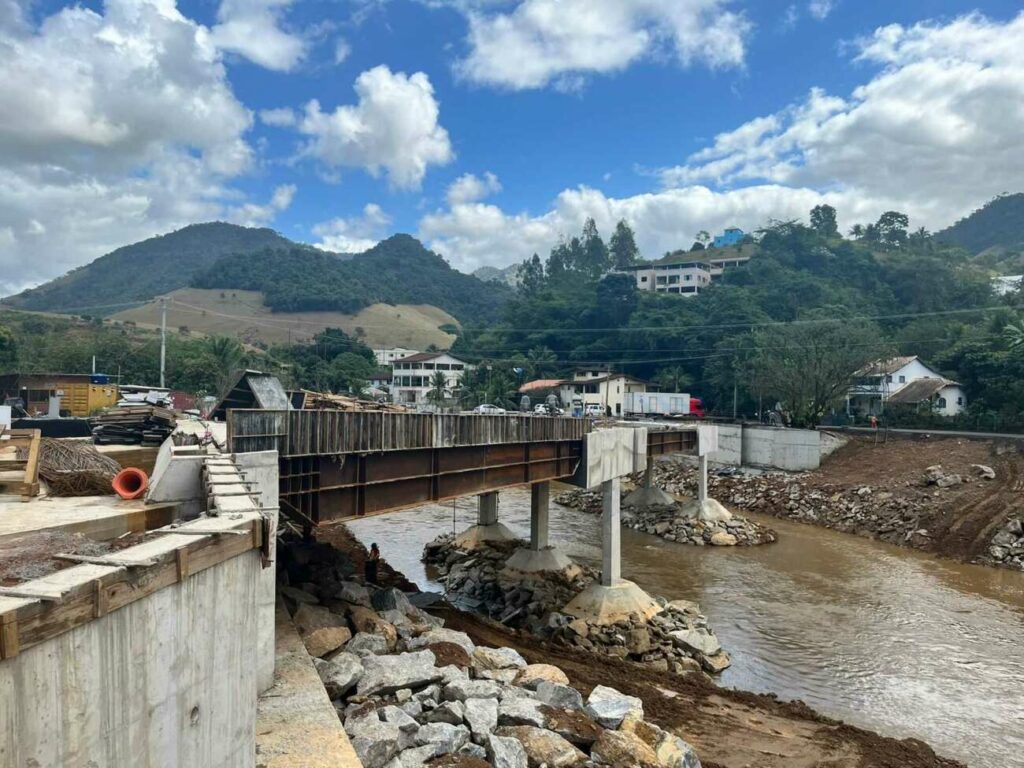 Ponte Alfredo Chaves - Nova ponte em rodovia que liga Alfredo Chaves a Marechal Floriano será entregue até setembro