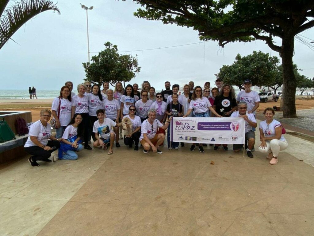 2 caminhada ecopaz 1 - EcoPaz comemora Dia Internacional da Paz com evento especial em Guarapari