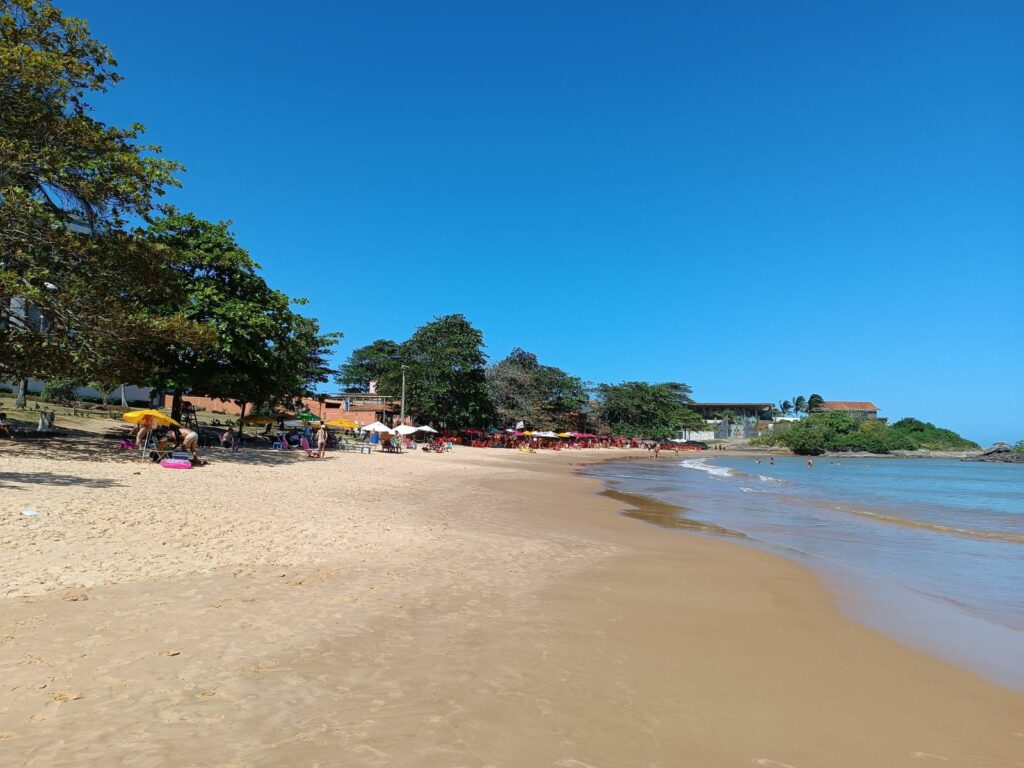 Praia de Peracanga 2 - Conheça cinco praias para aproveitar durante um fim de semana em Guarapari