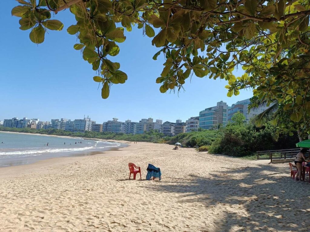 Praia de Peracanga 3 - Faz Guarapari ser o que é: saiba por que as praias da cidade são especiais