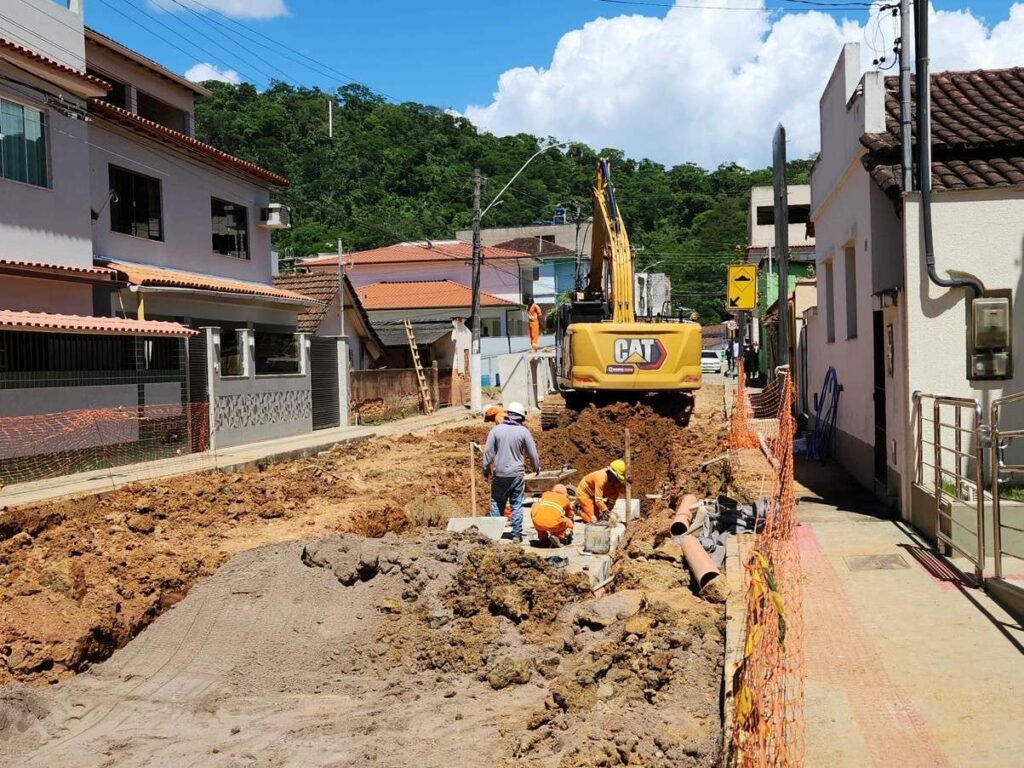 Macrodrenagem - Prefeitura de Alfredo Chaves inicia obras de macrodrenagem para combater alagamentos