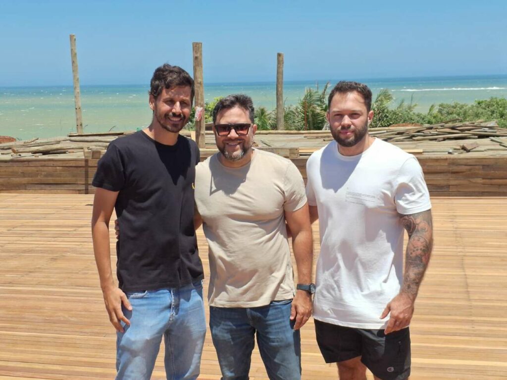 Socios Brava - Brava Beach Club se prepara para abrir as portas durante o verão em Guarapari