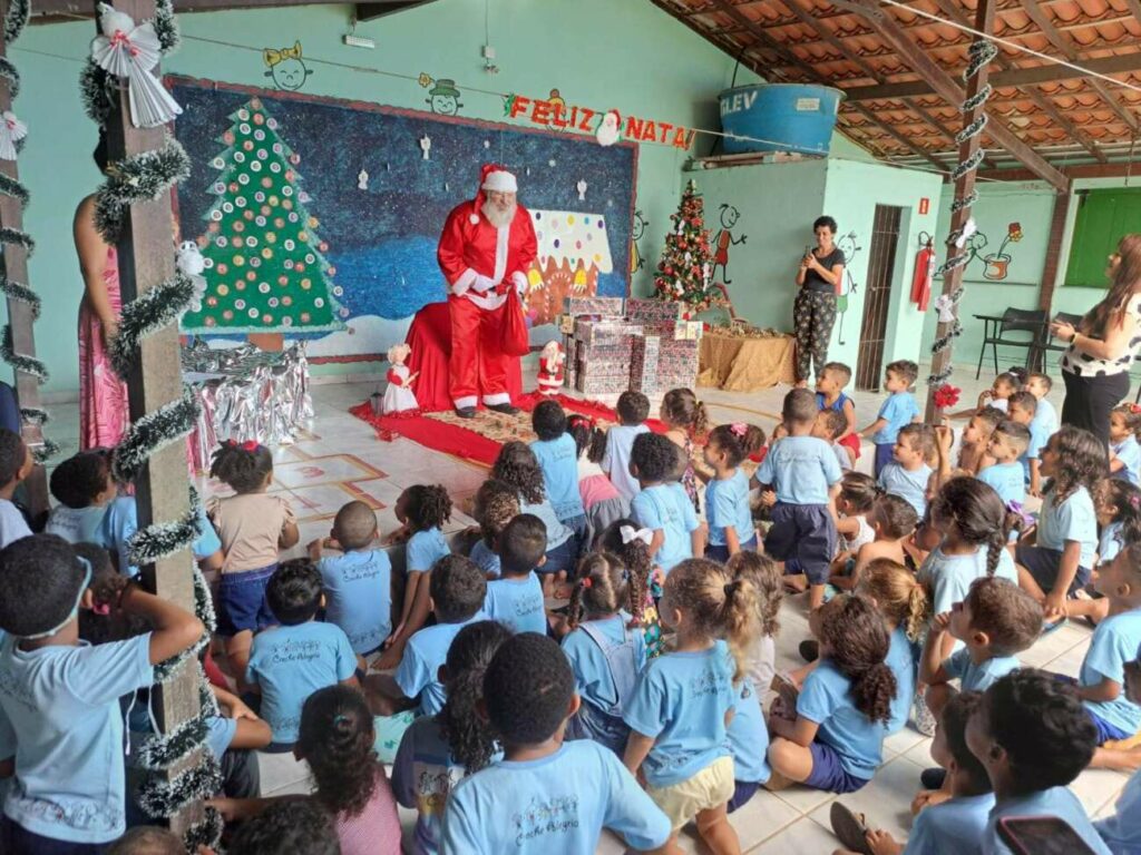 creche alegria papai noel certo - Creche Alegria arrecada doações para realizar a Festa de Natal das crianças