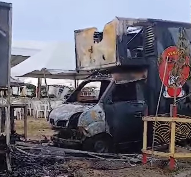 incendio food truck - Food truck fica destruído após incêndio na Enseada Azul, em Guarapari