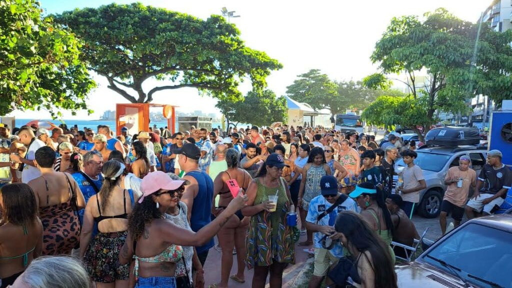 4 fim de semana 2025 - Fim de semana em Guarapari terá carnaval de rua e shows nas praias; veja a programação