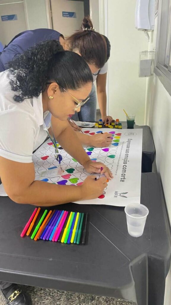 arte 2 - Janeiro Branco: funcionários do Hifa expressam emoções através da arte em Guarapari