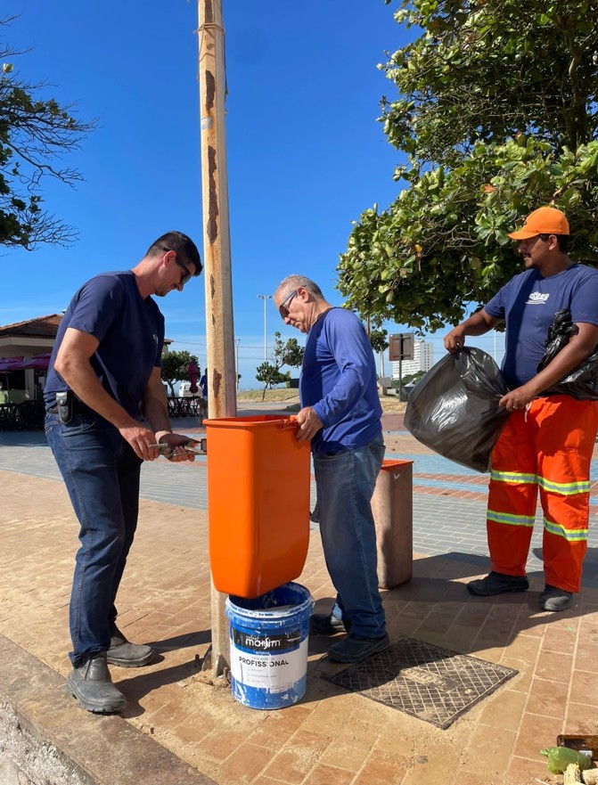 lixeiras praias 2 - Praias de Guarapari ganharão 175 novas lixeiras para incentivar descarte consciente