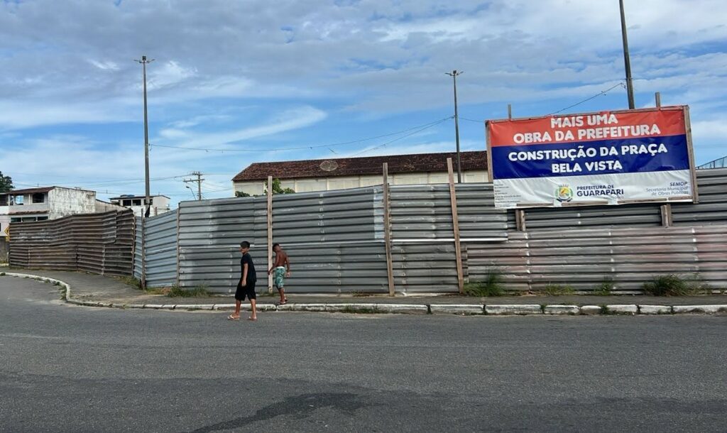 obra praca bela vista destaque - Paralisação de obra em praça do bairro Bela Vista preocupa moradores em Guarapari