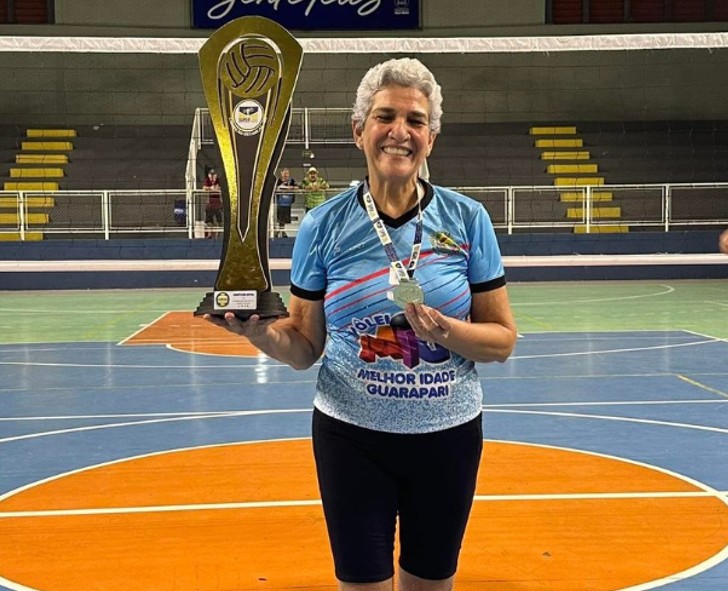 zelma volei foto - Campeões estaduais, atletas do vôlei de Guarapari buscam ajuda para custear viagem para Tocantins