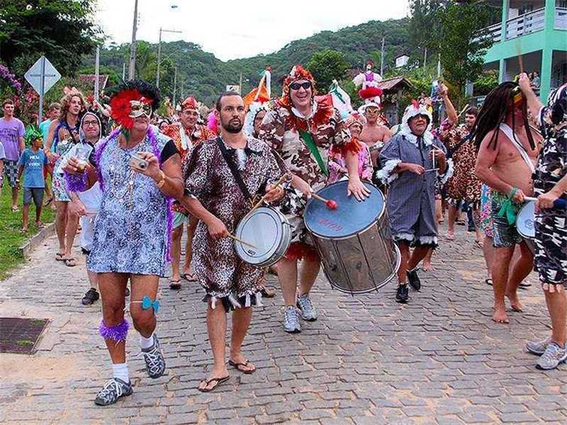 Carnaval alfredo chaves - Blocos, matinês e desfile prometem agitar o Carnaval 2025 em Alfredo Chaves