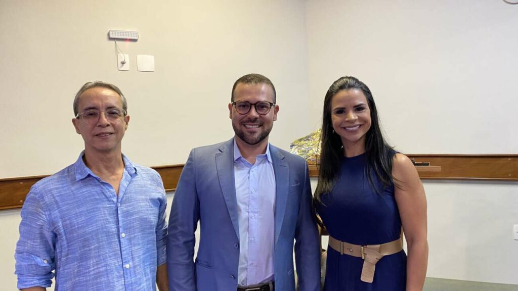 Dede Otavio e Priscila Lima - Empresários traçam caminhos para o turismo de Guarapari com base em Balneário Camboriú