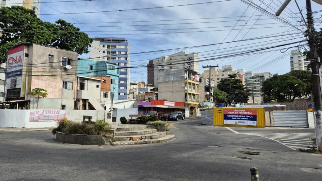 WhatsApp Image 2025 02 01 at 19.53.38 - Coluna Dom Antônio: Alguém já passou na Praça dos Golfinhos recentemente? Eles sumiram, como outros símbolos!