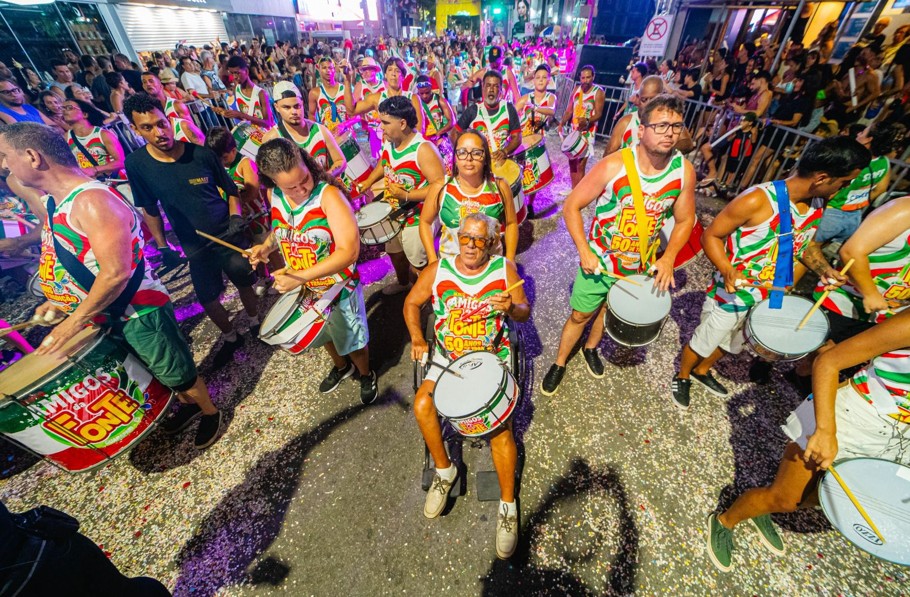 Bloco da Fonte - Carnaval de Guarapari atrai mais de 600 mil visitantes em quatro dias de festa