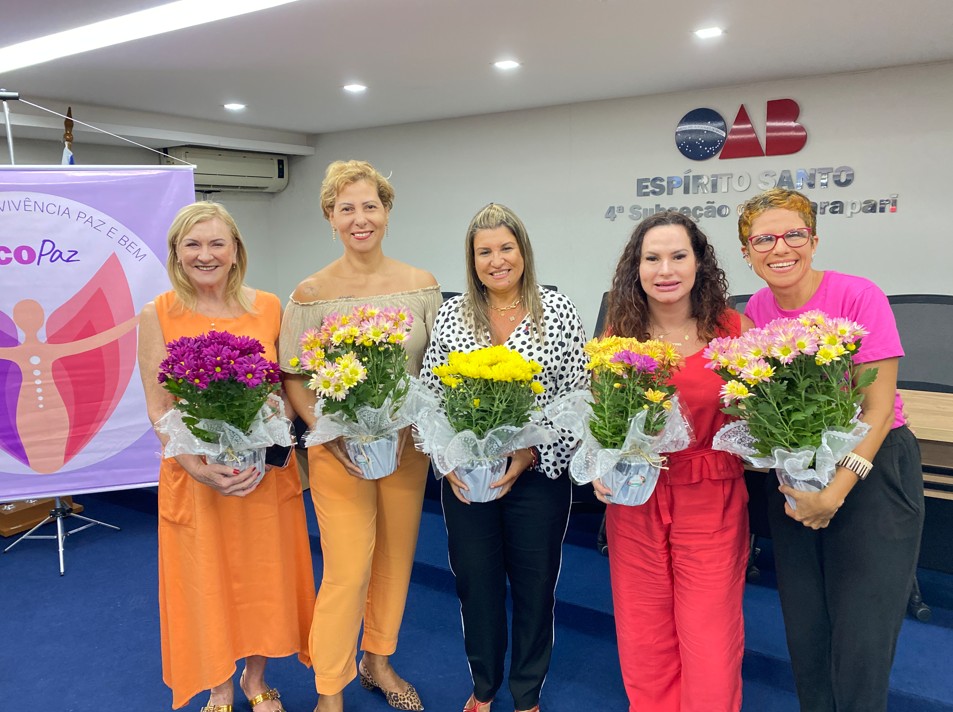 mulheres homenageadas pelo apoio - EcoPaz celebra quatro anos de atuação com novos projetos para rede de acolhimento em Guarapari