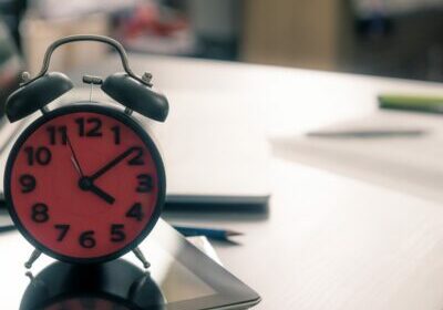 alarm-clock-office-table-with-no-people