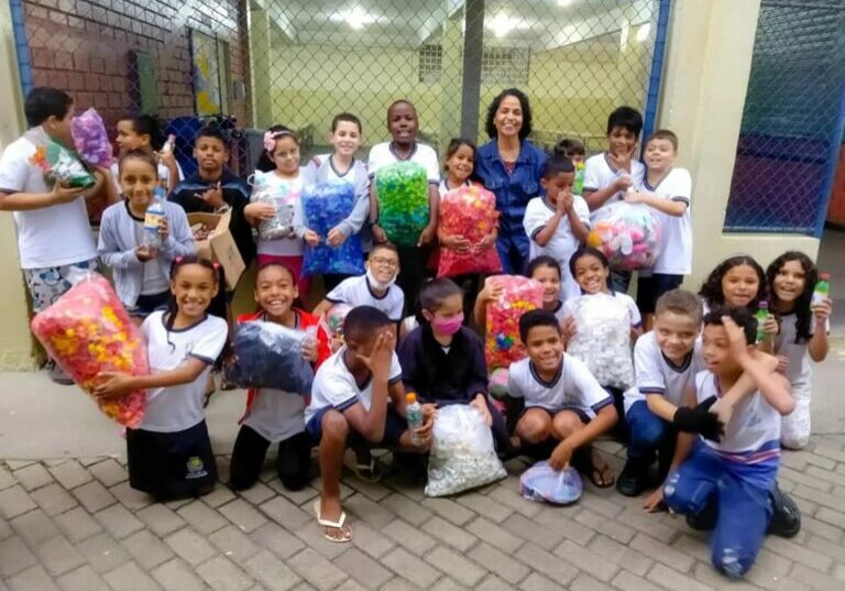 alunos-jorge-boueri-sobrinho-tampinhas