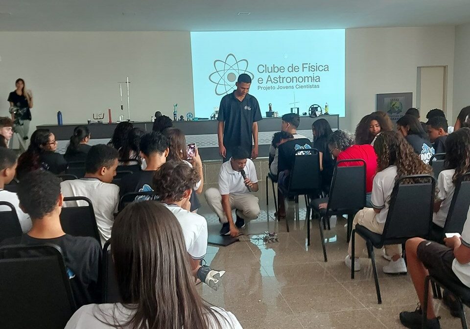 clube de física (2)