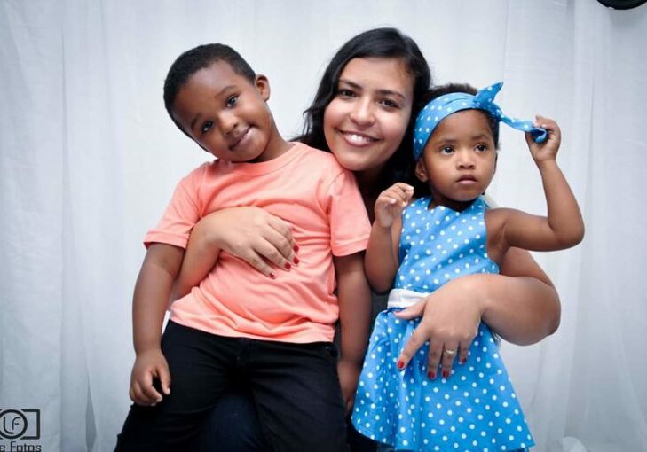 Virgínia Silva e os filhos Gabriel e Rafaela. Foto: Arquivo Pessoal 
