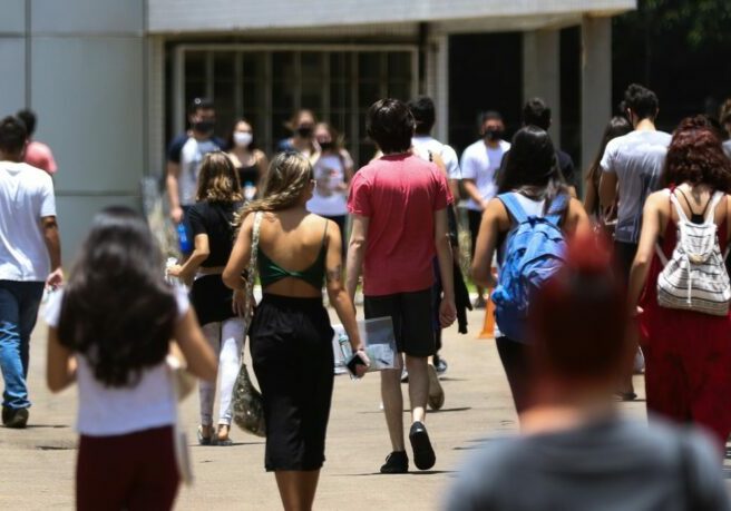 Estudantes de todo Brasil, fazem o segundo dia de prova do Enem (Exame Nacional do Ensino Médio